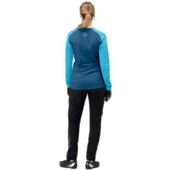 Norrona Dames Fjora Equaliser Lightweight Longsleeve -Norrona iview 1047110 057 pic4