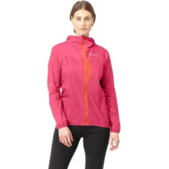 Norrona Falketind Aero60 Hood Jas Dames - Honeysuckle