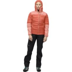 Norrona Falketind Down750 Hood Donsjas Dames - Orange Alert/Peach Amber -Norrona norrona falketind down750 hood jacket women orange alert peach amber 3 1253561