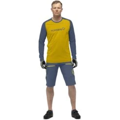 Norrona Fjørå Equaliser Lightweight Shirt Met Lange Mouwen Heren - Sulphur/Vintage Indigo -Norrona norrona fjora equaliser lightweight long sleeve shirt men sulphur vintage indigo model 1 1399603