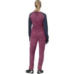 Norrona Fjørå Equaliser Lightweight Shirt Met Lange Mouwen Dames - Violet Quartz/Indigo Night -Norrona norrona fjora equaliser lightweight long sleeve shirt women violet quartz indigo night model 2 1399581
