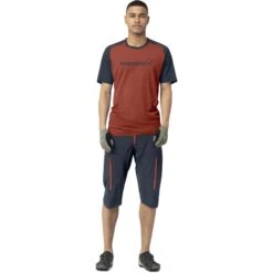 Norrona Fjørå Equaliser Lightweight T-Shirt Heren - Rooibos Tea/Indigo Night -Norrona norrona fjora equaliser lightweight t shirt men rooibos tea indigo night model 1 1399609