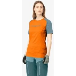 Norrona Fjørå Equaliser Lightweight T-Shirt Dames - Orange Popsicle/Tourmaline -Norrona norrona fjora equaliser lightweight t shirt women orange popsicle tourmaline 4 1126792