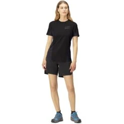 Norrona Senja Equaliser Lightweight T-Shirt Dames - Caviar -Norrona norrona senja equaliser lightweight t shirt women caviar model 1 1399833