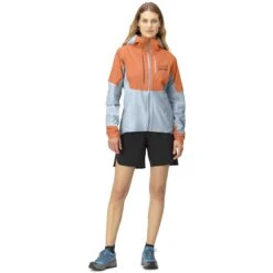 Norrona Senja Gore-Tex Active Jas Dames - Flamingo/Blue Fog -Norrona norrona senja gore tex active jacket women flamingo blue fog model 1 1399970