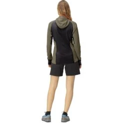 Norrona Senja Warm1 Hood Fleece Trui Dames - Olive Night -Norrona norrona senja warm1 hood women olive night model 2 1399999