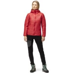 Norrona Trollveggen Superlight Down850 Hood Donsjas Dames - True Red -Norrona norrona trollveggen superlight down850 hood jacket women true red 3 1258425